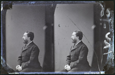 Oprowadzanie tematyczne po wystawie głównej „Co robi zdjęcie?” z tłumaczeniem na PJM 